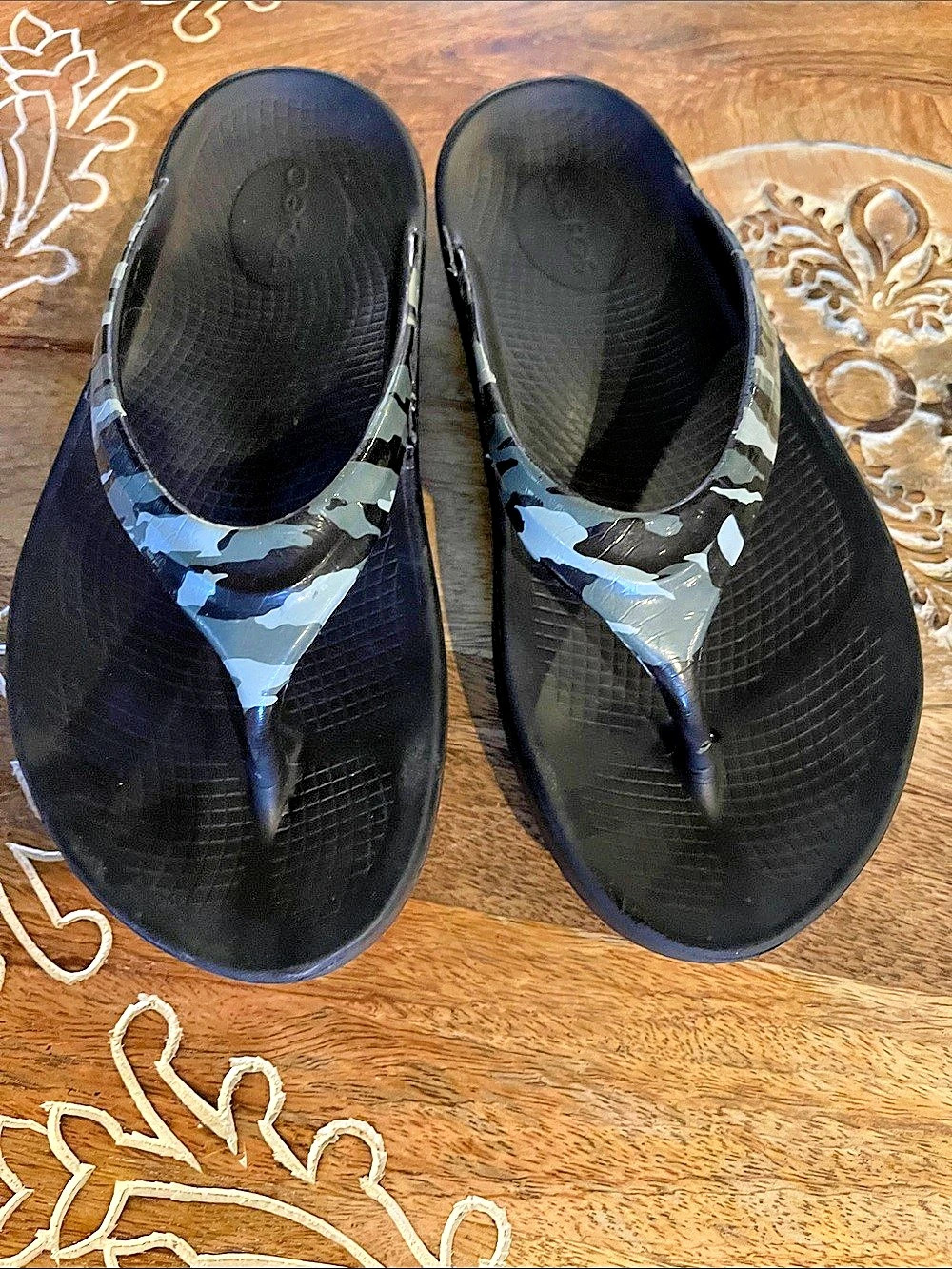Oofos women’s Camo Flip Flops Camo Green, Black & Gray EU 37, size 6